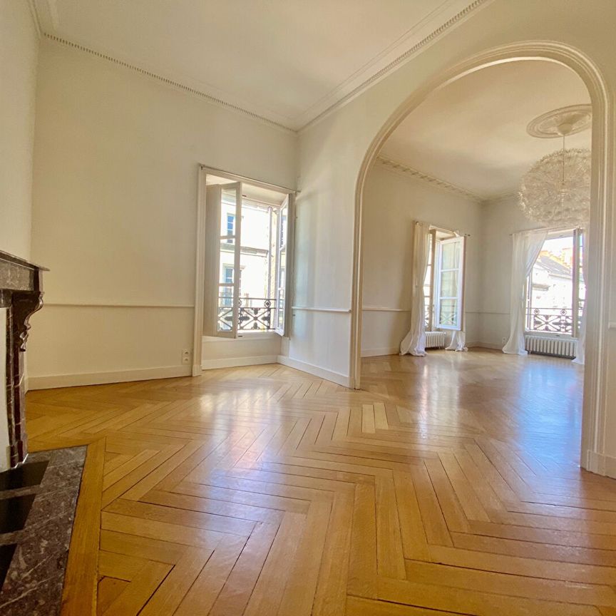 A Louer - Nantes CathÉdrale - Appartement 6 Pièces De 125 M² - Photo 1