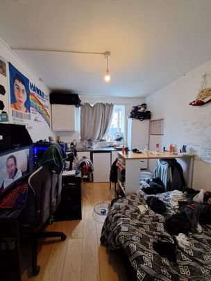 Studio to rent - Photo 1