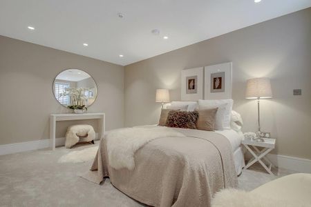 3 bedroom mews to rent - Photo 5