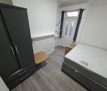 Malefant Street, Cardiff - Photo 3