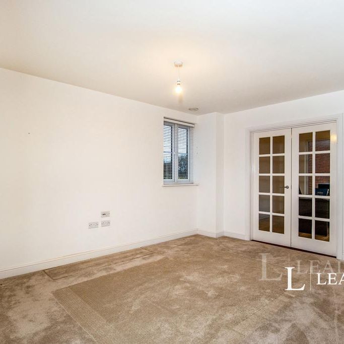 4 bedroom detached house to rent - Photo 1