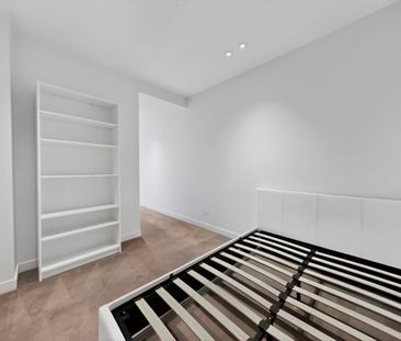 Stylish Fully Furnished Living in the Heart of South Yarra - Photo 6