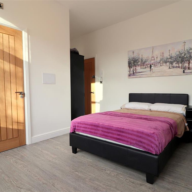 Room 2 St Michaels Road, Bedford - Photo 1
