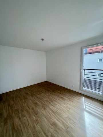 Location Appartement 3 pièces 65m² BOUSSY ST ANTOINE 91800 - Photo 3