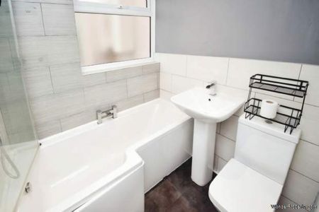 3 bedroom property to rent in Wirral - Photo 4