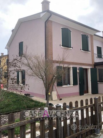 Porzione di testa di casa indipendente con giardin - Photo 3
