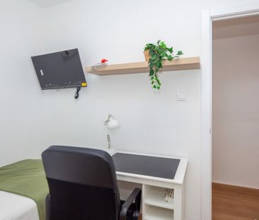 Carrer de la Pianista Empar Iturbi, Valencia, Valencian Community 4... - Photo 5