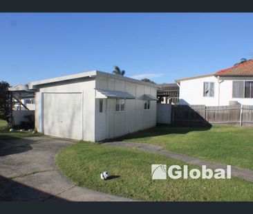11 Floraville Road, Belmont North, NSW 2280 - Photo 2