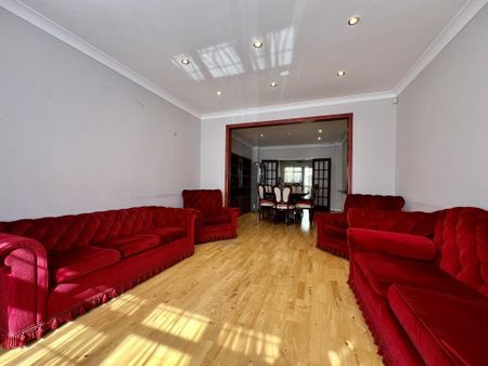 3 bedroom semi-detached house to rent - Photo 5
