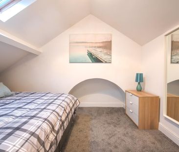 Upper Town Street, Leeds, Bramley - Photo 2