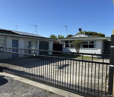 Cool down this summer in your own backyard pool - Photo 6