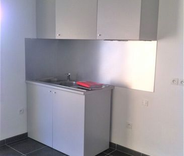 Location Appartement 3 pièces 60m² LORMONT 33310 - Photo 2