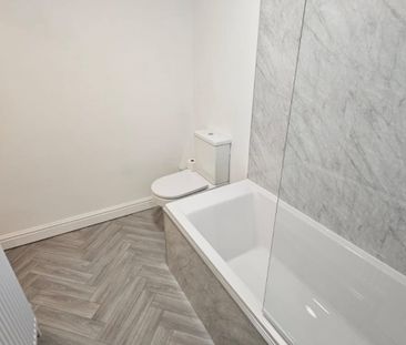 3 bed Terraced - To Let - Photo 4