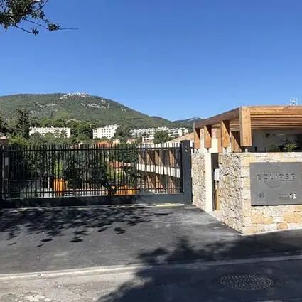 Appartement à louer 4 pièces 86.11m² - Photo 2