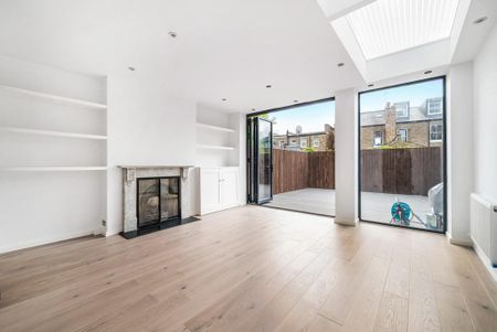 4 bedroom terraced house to rent - Photo 5