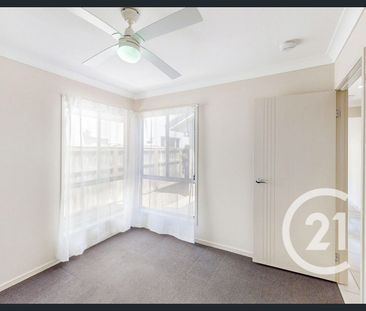 Low-Maintenance Living in a Prime North Lakes Location - Photo 2