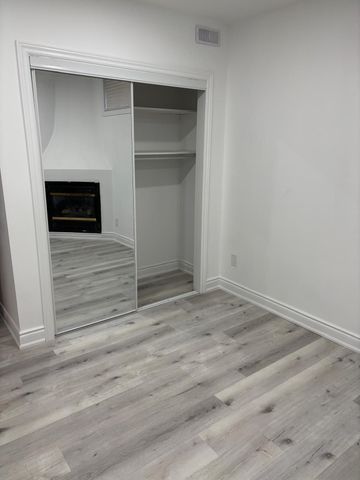 For Lease - 5321 Durie Road Unit# Legal basement SEP ENTRAN, Mississauga, Ontario - Photo 5