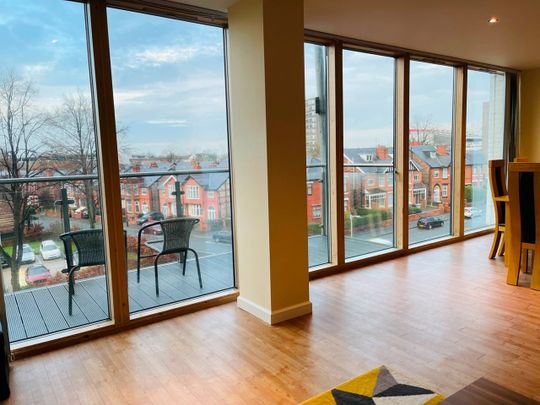 2 Bed Flat, Warwickgate House, M16 - Photo 1