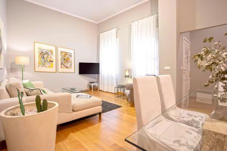 Calle García de Vinuesa, Sevilla, Andalusia 41001 - Photo 2