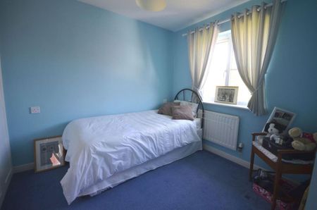 3 bedroom detached house to rent - Photo 3