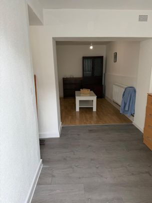 1 Bed Bungalow, Mellison Road, SW17 - Photo 1