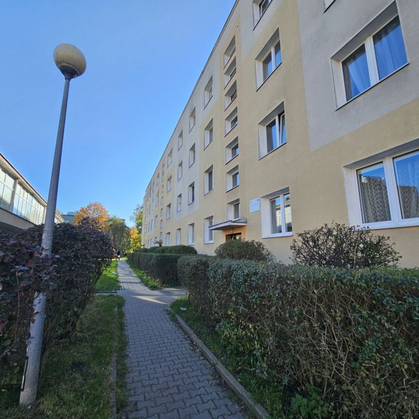 Słoneczna Kawalerka 33 m² z balkonem - Ursus - Photo 1