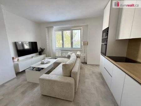 Pronájem moderně zrekonstruovaného bytu 2+kk, 38 m, Kralupy nad Vltavou – Lobeček - Photo 2