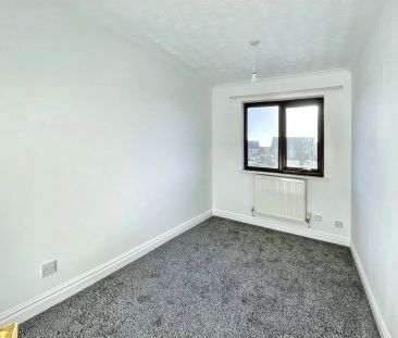 Open up new! 2 Bedroom newly refurbished home - Photo 5
