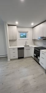 YORK HOUSE - Photo 3