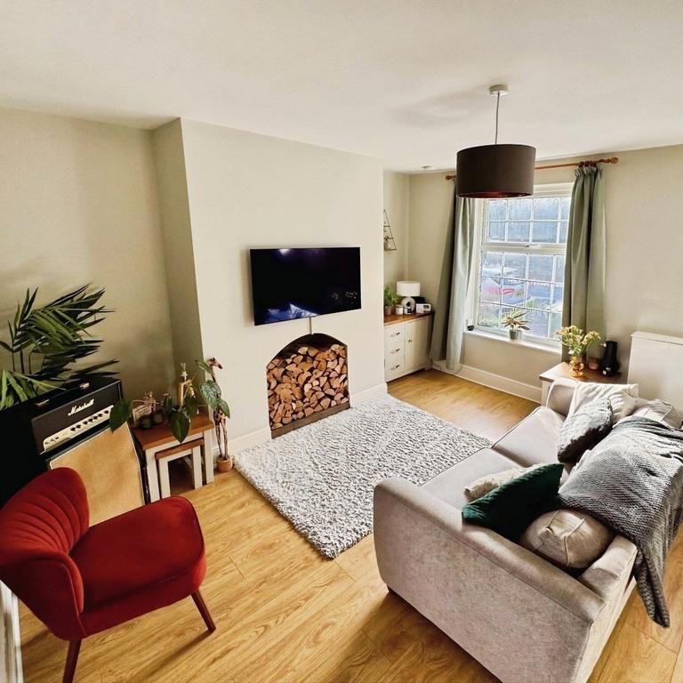 2 bedroom terraced house to rent - Photo 1