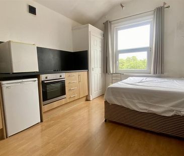 Studio to rent - Photo 4