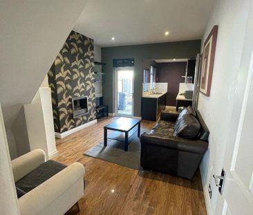 3 bedroom terraced house to rent - Photo 6