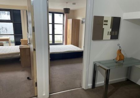 2 bedroom flat to rent - Photo 3