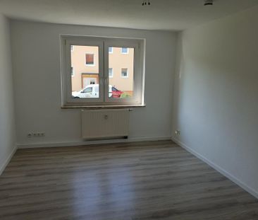 Helle 3-Zimmer-Wohnung mit Einbauküche - Foto 5