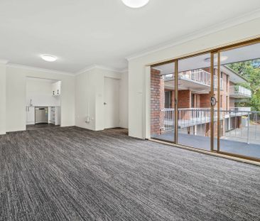 Modern 2 Bedroom Unit - Move In Ready! - Photo 2
