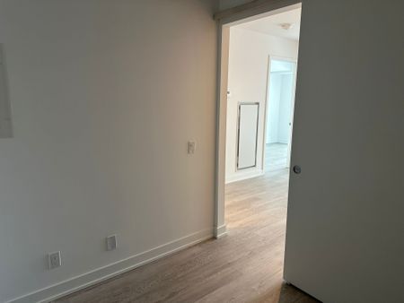 For Lease - 88 Queen Street Unit# 2815, Toronto, Ontario - Photo 2