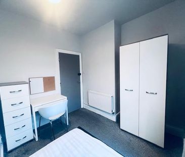 5 bedroom terraced house to rent - Photo 5