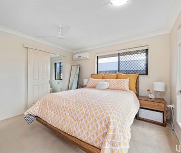 Modern Family Home! - Photo 4