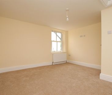 3 bed Cottage for let - Photo 3