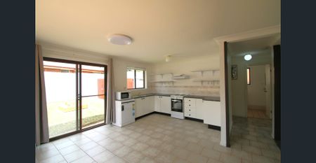 Freshly Updated Two Bedroom Villa - Photo 5