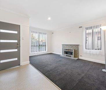 Modern Comfort in Prime Wendouree Location - Photo 1