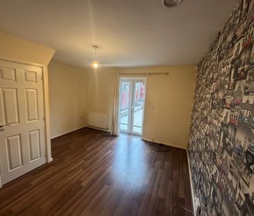 2 bedroom semi-detached house to rent - Photo 2