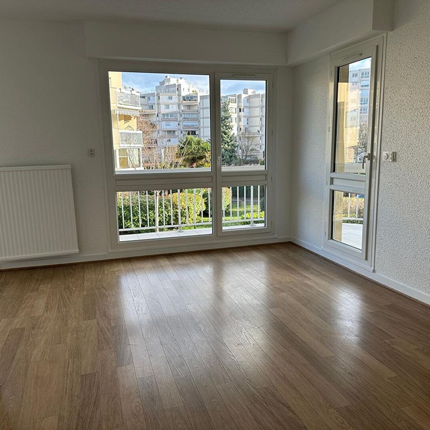 3 PIECES - CHATOU, - Photo 1