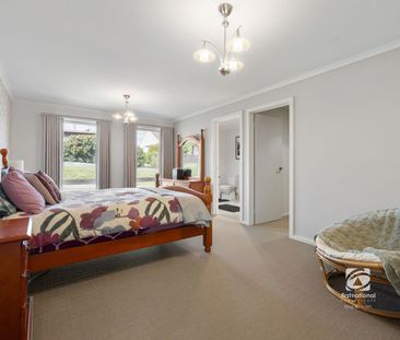 WONDERFUL VIEWS - PRIVATE ROAD - Photo 4