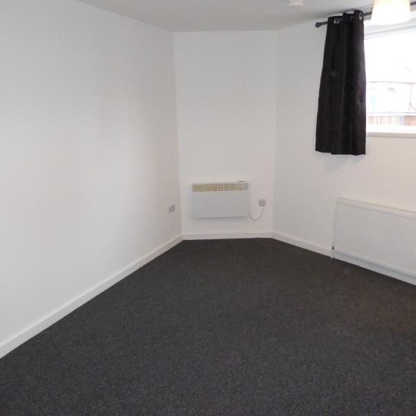 Ashton Road, Harehills, LS8 - Leeds - Photo 1