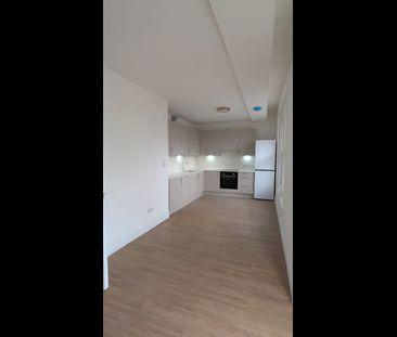 2 Bed Flat, Harpenden Road, SE27 - Photo 6