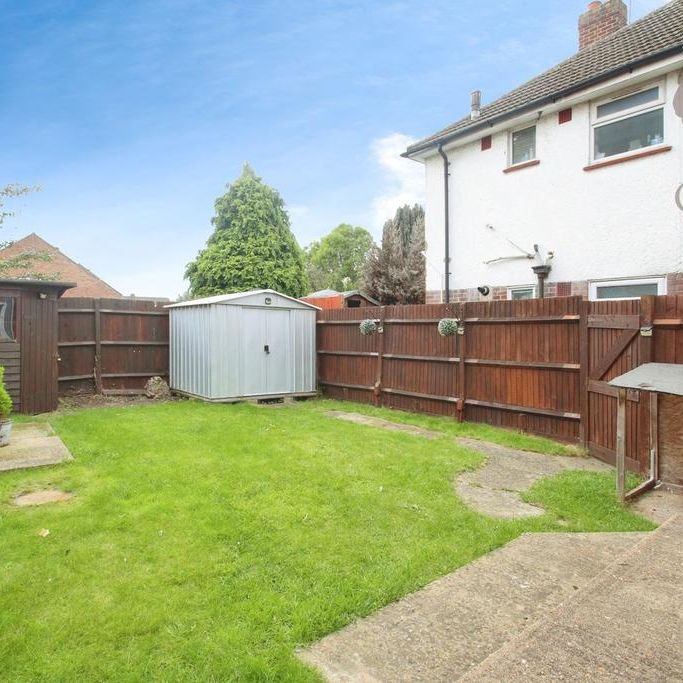2 bedroom maisonette to rent - Photo 1