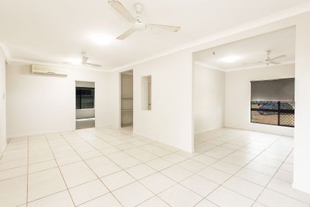 15 Eungella Court, Bushland Beach - Photo 3