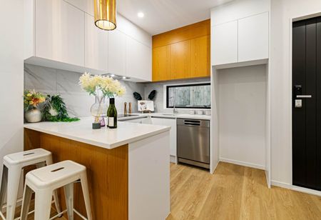 Pakuranga Heights - 2 Bedrooms with 1.5 Bathrooms - Photo 2