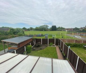 4 bedroom detached to let - Photo 6